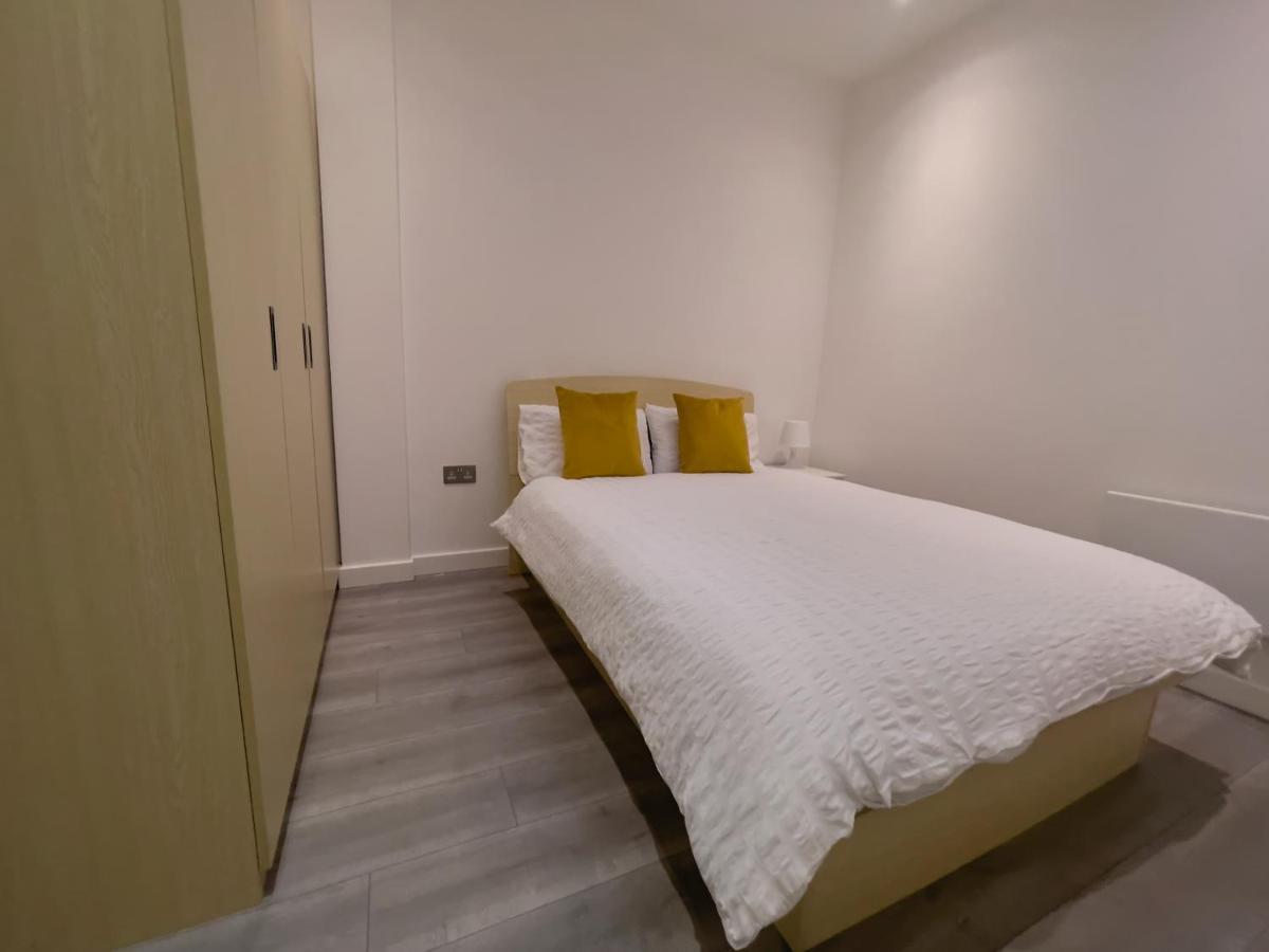 Lovely 2 Double Bedroom Flat With Free Parking - At The Atrium Mk Milton Keynes Eksteriør billede