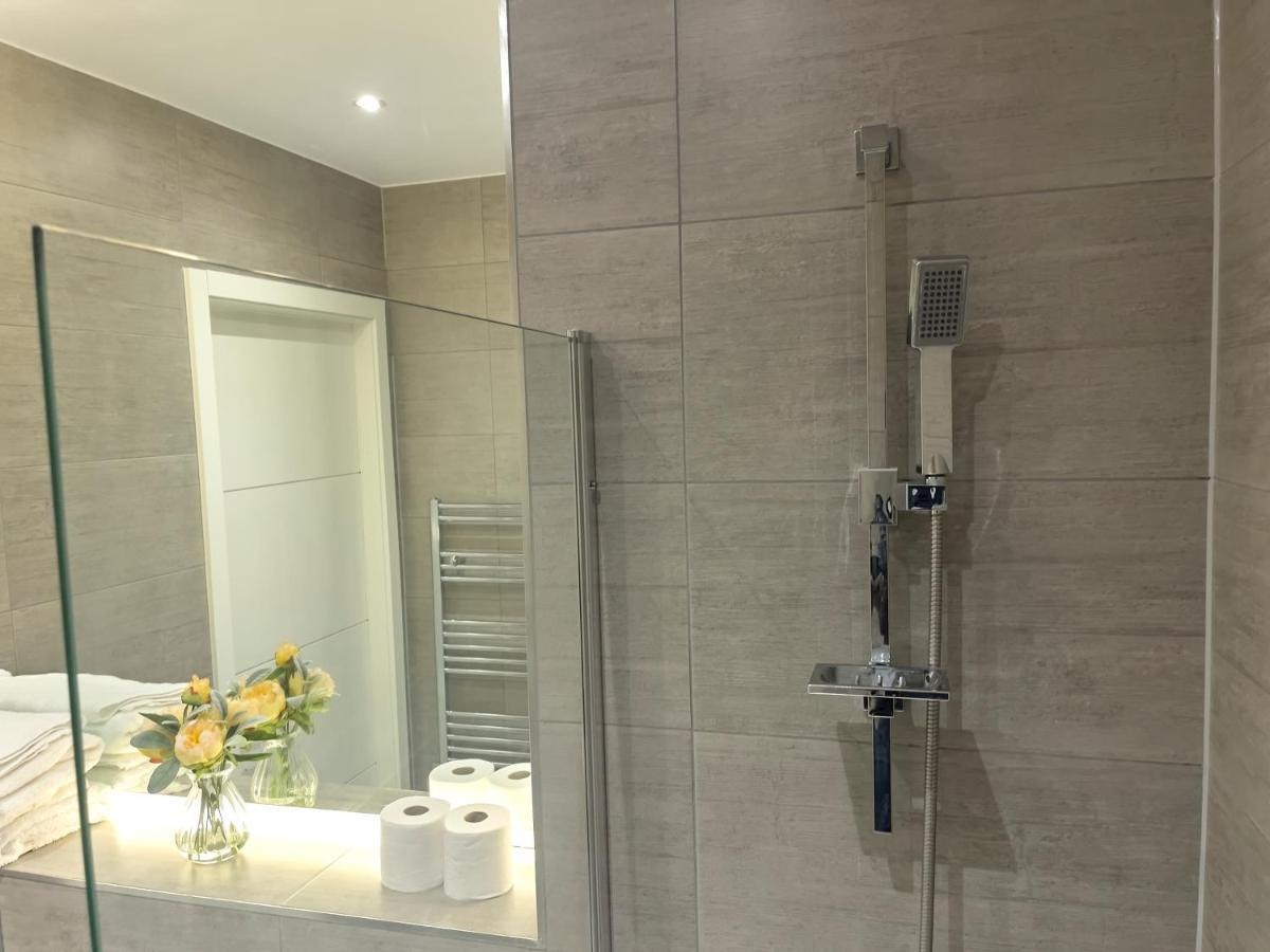 Lovely 2 Double Bedroom Flat With Free Parking - At The Atrium Mk Milton Keynes Eksteriør billede