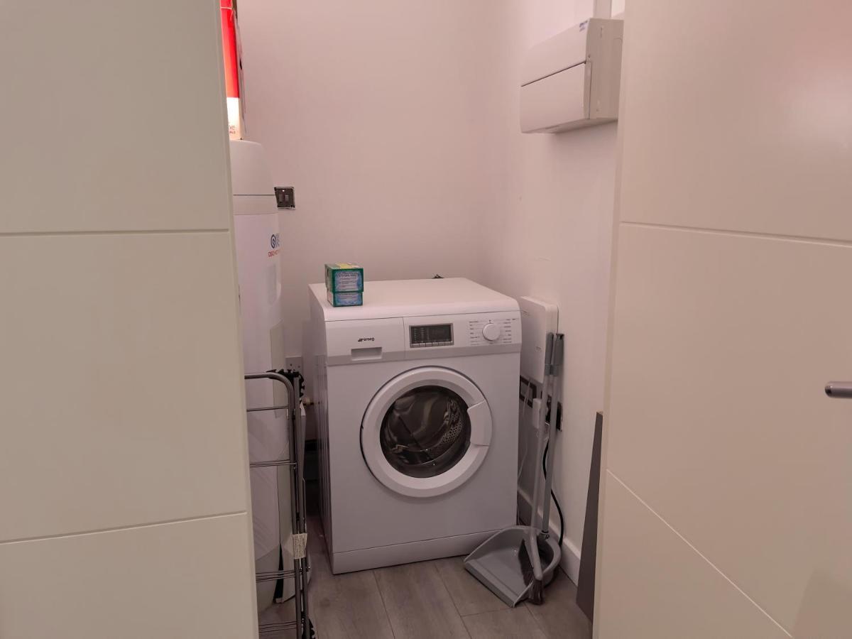Lovely 2 Double Bedroom Flat With Free Parking - At The Atrium Mk Milton Keynes Eksteriør billede